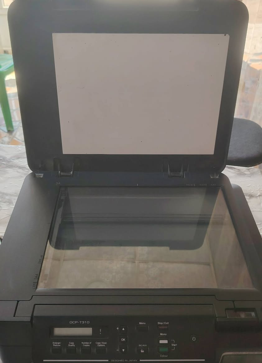 طابعة برذر T310 للبيع الطابعة يحتاجلها هيد فقط شغالة تستنسخ لكن الالوان متقطعة
السعر 60 الف
***********
