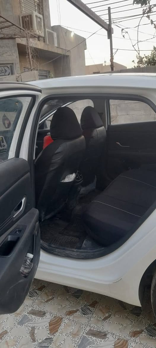 سلام عليكم لبيع انترا موديل ٢٠٢٥ بعدة زيرو السعر ١٤٥ وبه مجال بسيط لتصال رقم ***********
