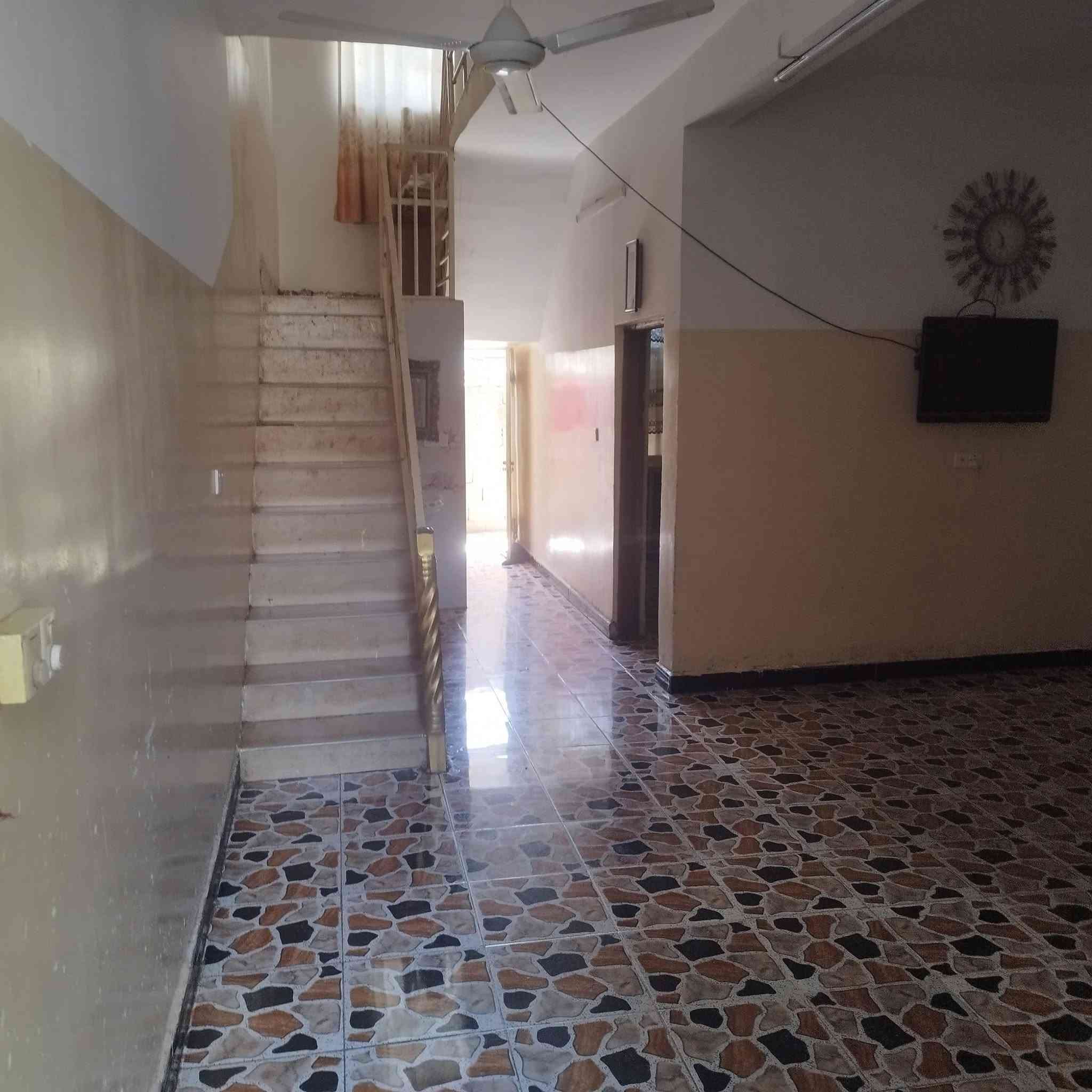 بيت للبيع قرب جسر بريجان طابق ارضي جاهز طابق الثاني لبخ وكهرباء قرار ١١٧ غرفتين واستقبال وصاله وصحيات.      ***********@
