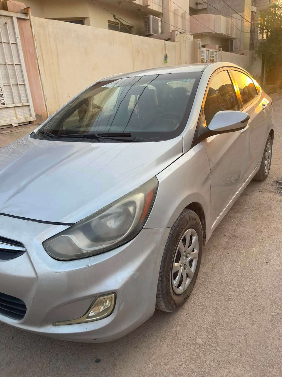 السلام عليكم

اكسنت امريكي  موديل 2013 محرك gdi 1600

تخم تايرات باتري حدادية كلة جديد

كهربائيات كير محرك كله مكفول

ضررها من امريكا قطعة فقط جاملغ وهنا بالعراق طخة خفيفة بالبنيد 

رقم ديالى جديد سنوية 2031 بأسمي

للاستفسار خاص او ***********

