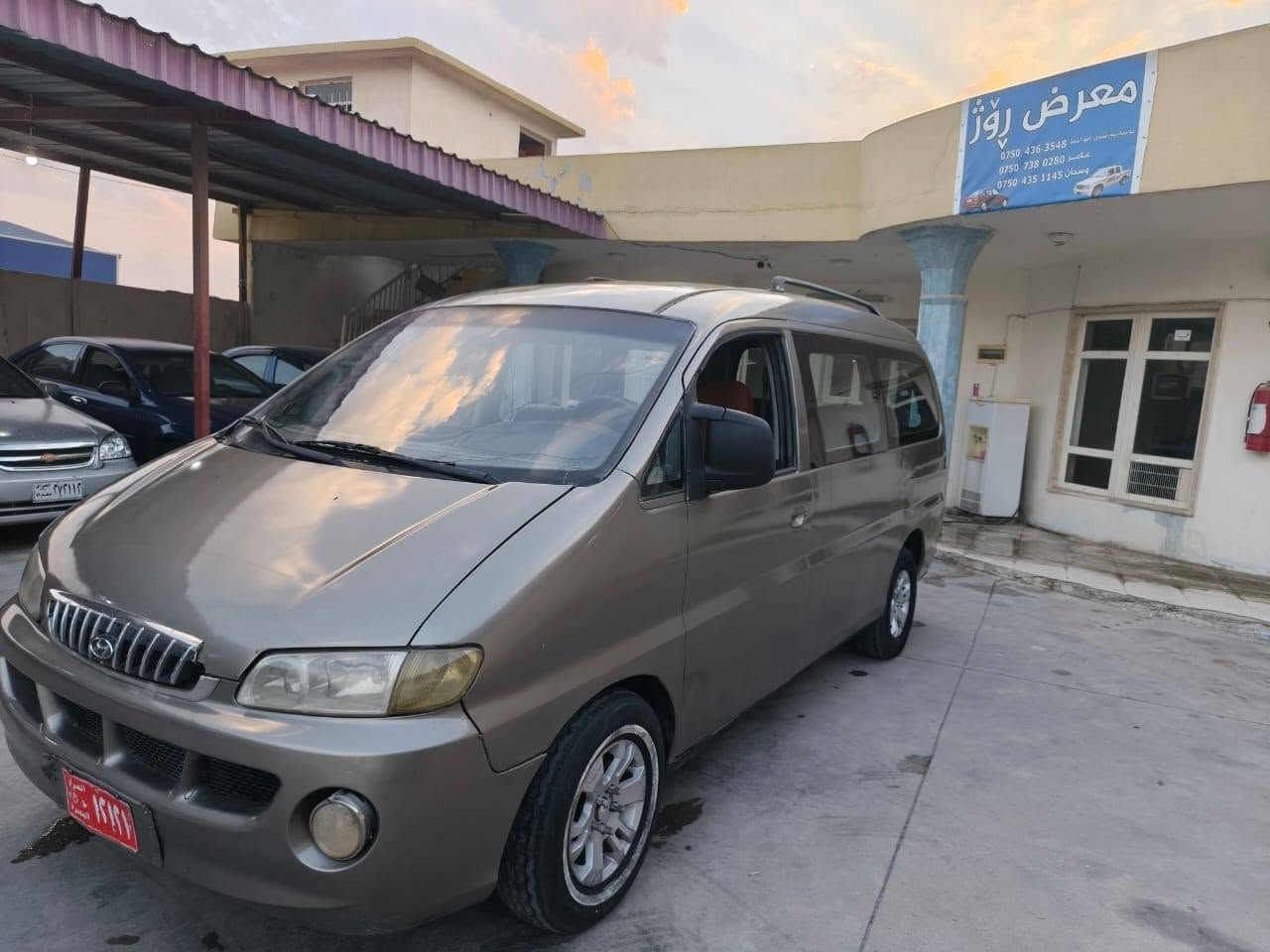 ڤان 2005 سعر 24 ورقە و مجال
سنەوی بە شرت 
بی دعم  مەکینەی کەمی دوکەلی هەیە
شوین روفیا ***********
