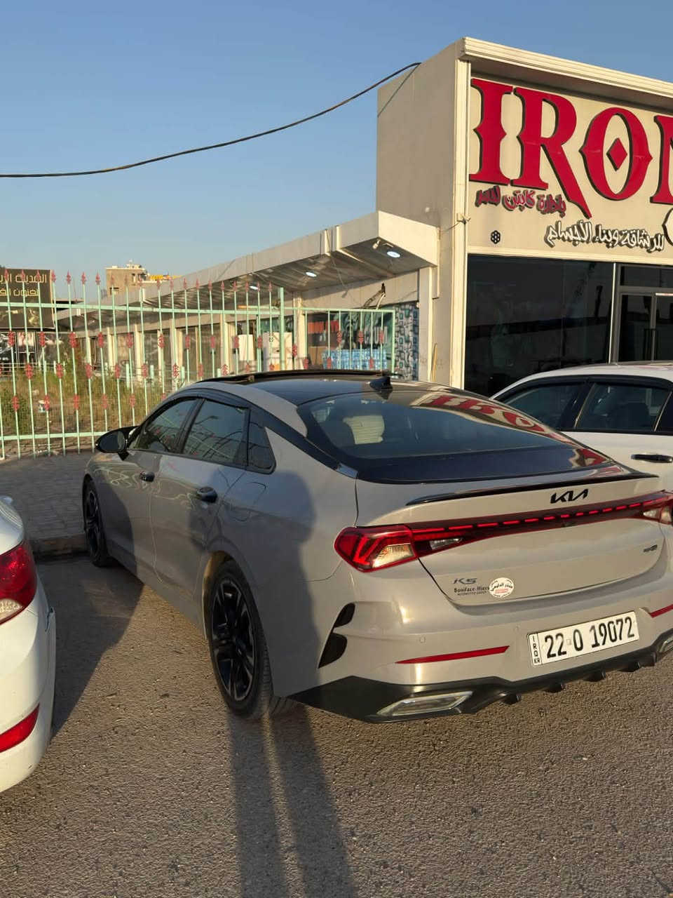 للبيع

كيا K5 موديل 2023 (GT-Line)
 الفئة: GT-Line (أعلى مواصفات)
 المحرك: 1.6T توربو
 اللون: سمنتي مميز
 المسافة المقطوعة: 85,000 كيلومتر (بالكيلو وليس الميل)
 الحالة: نظيفة جداً وبحالة ممتازة
الحادث:قطعتين صبغ بجم كبس بدون ارباك
المواصفات:
 فتحة سقف بانوراما
 قيادة ذاتية 
 تحديد مسار
 نظام تثبيت السرعة الذكي
 توقف ذاتي 
 تدفئة وتبريد للكشنات الأمامية
 تدفئة للكشنات الخلفية
 خزن ميموري
 شاشة عرض كبيرة تدعم أبل كاربلاي (Apple CarPlay)
نظام (AWD / فور ويل)

 السعر: (182 وبيها مجال)
الموقع : الديوانية 
***********
