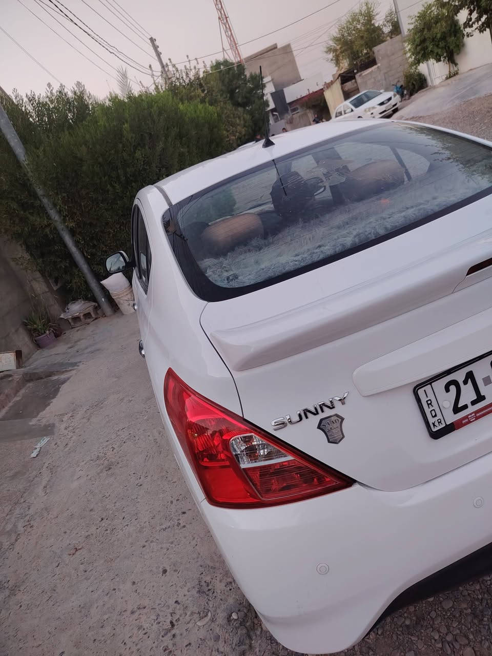 نیسان لا کشیمبایی مۆدیل 2022  سۆنە ریم داناوە  57هە زار چووە سعری 113وە رە قە شوین کلار ***********
