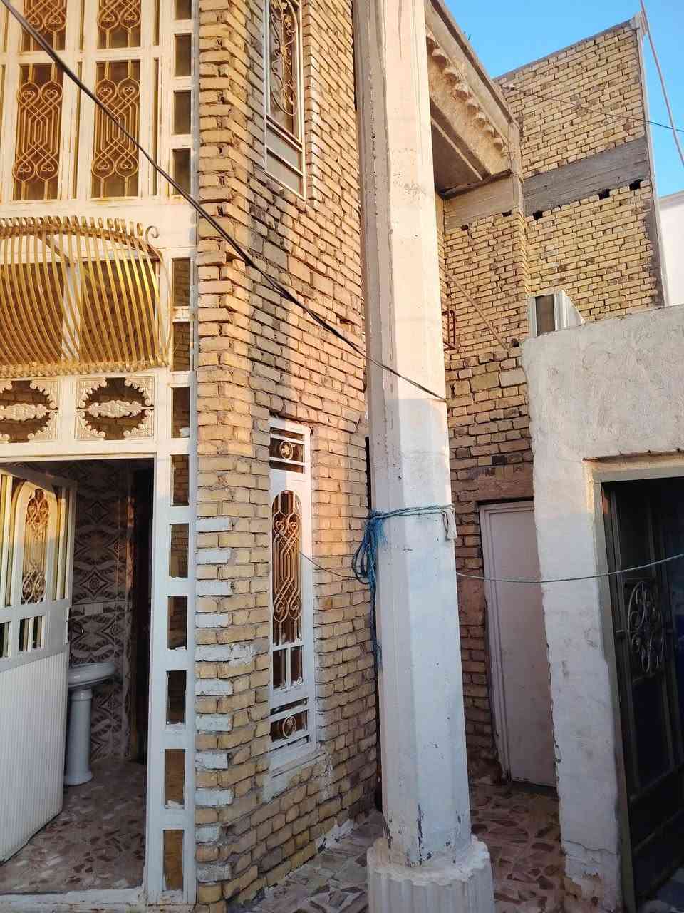(سلام عليكم بيت البيع طابو رسمي بحي الجامعي مقبيل مدرس متميزين) (مساحه ٢٠٠)  ***********☎
