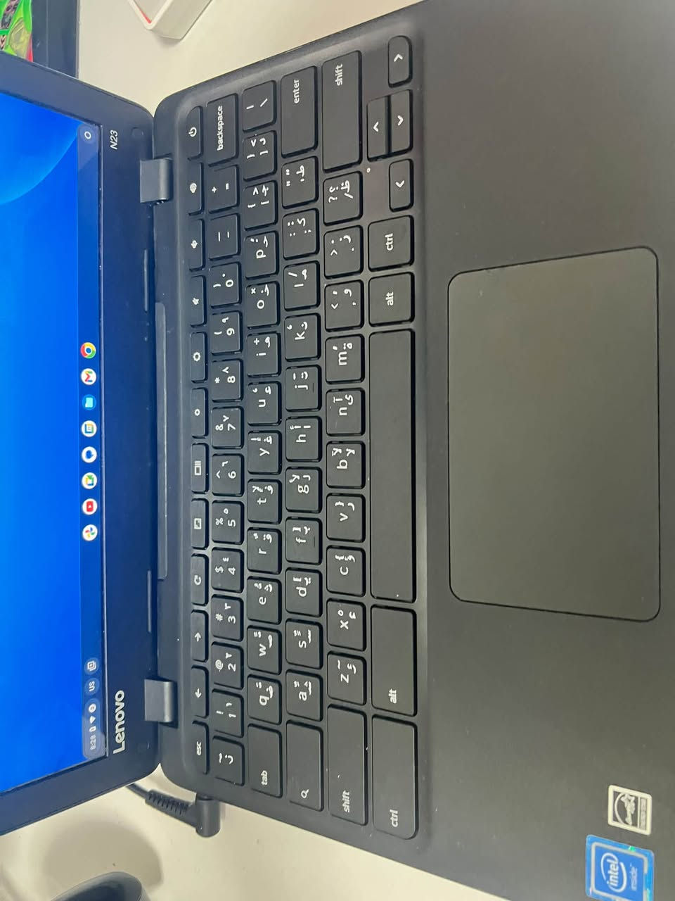 لابتوب Lenovo N23
مخصص للدراسه والبرامج البسيطه 
بيه كامره قلابه ومايك 
يدعم اللمس (يعني شاشته تج )
نضام أندرويد 
بطاريته تتحمل 6 ساعات تقريباً وجداً 
لابتوب ويصير ايباد هم 
مناسبه سعرها 60الف 
للتواصل خاص او ***********

