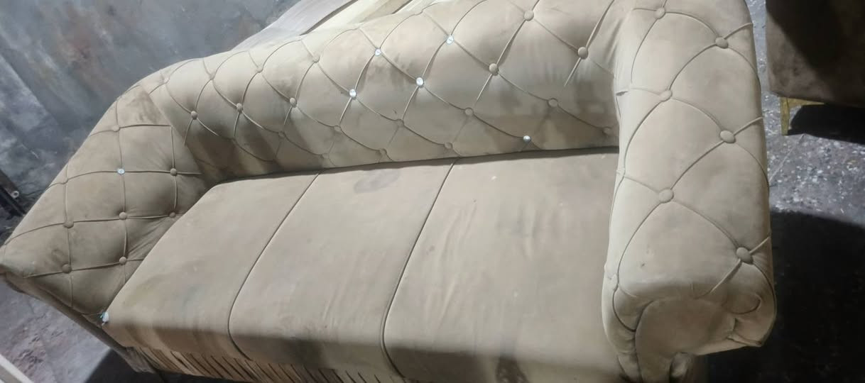 تخم مستعمل نضيف نضافتة ٨٠/١٠٠ كلش حلو وسعرة ١٧٥ مكانة بغداد العبيدي ***********
