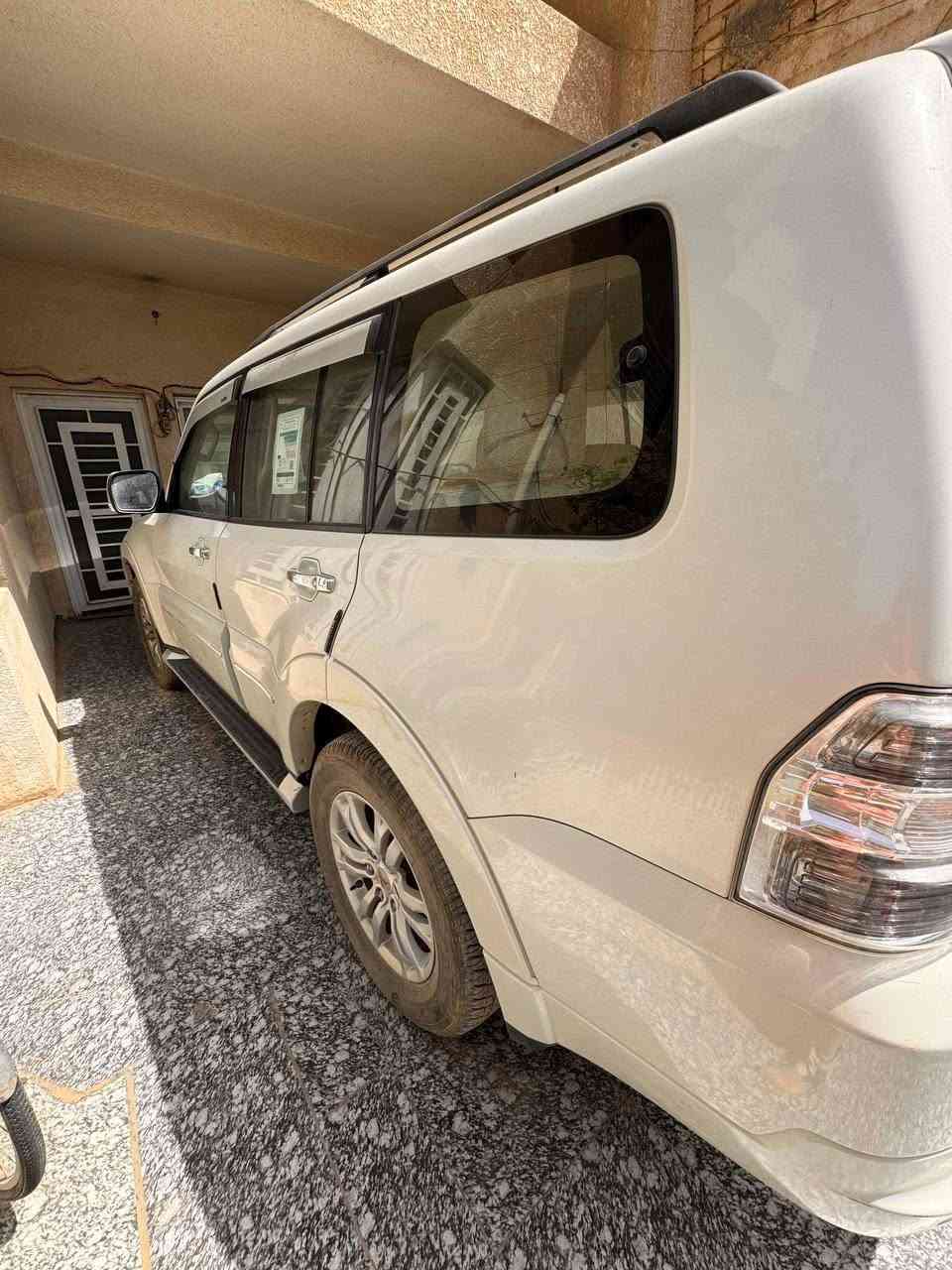 السلام عليكم باجيرو 2020 رقم بغداد  باسمي فول مواصفات عدا الفتحه السياره بدون حادث مكفوله باستثناء بارد موضح بالسونار  السعر 240 ورقه وبيها مجال بسيط المكان بابل الحله للاستفسار الاتصال على الرقم ***********
