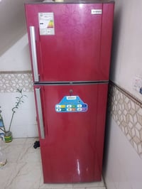 ثلاجه للبيع بغداد الحريه الثانيه اتصلوا على هذا الرقم تعرفون السعر  07...