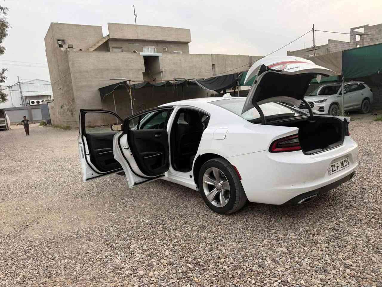 جارجر sxtمعروف كلين تايثل يعني كفاله من صبغ من تعديل شرط حتى محرك وكير شرط ماشي ١١١  الف بسمي سعر ٢١٣ عنوان كركوك رقم موبايل ***********موديل 2017
