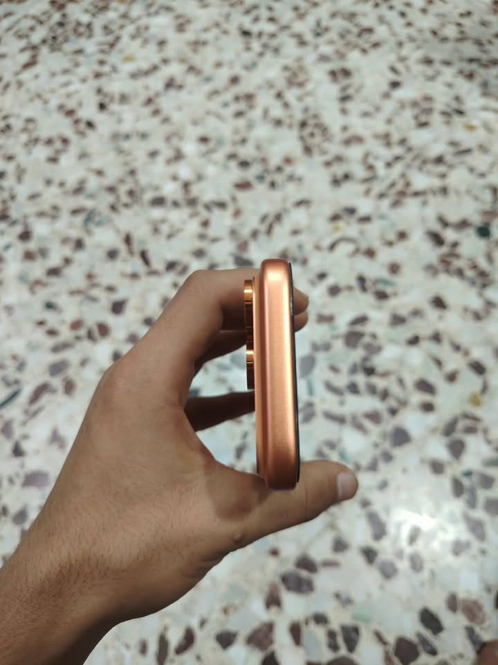 آيفون ١٧ برو • ٥١٢ • بطارية ٩٦٪