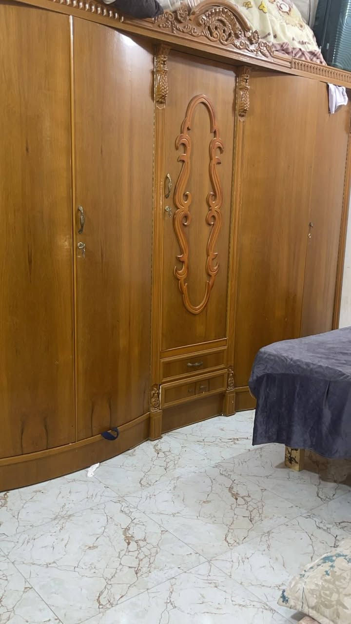 غرفه اخشاب البيع استعمال قليل ب800 وبيها مجال قليل
***********
