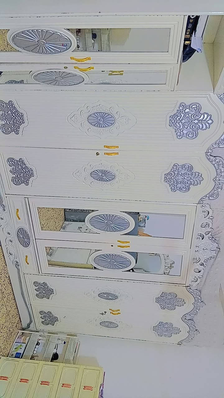 غرفه اخشاب كامله لبيع سعر ٤٢٥
‏‪‪***********‬‬‏
تاج الواسطي

