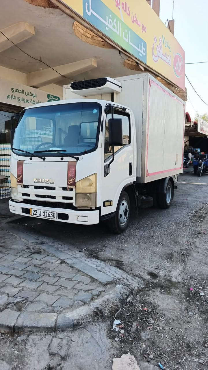 ايزوزو 2014
رقم اربيل بأسمي هزة جديدة وسنوية جديدة 
السيارة نصيفة ومناقصها اي شي تخم تاير تبريد شغال كير مكينه كله ع الشرط مكان السيارة ديوانية التواصل ***********
ا
