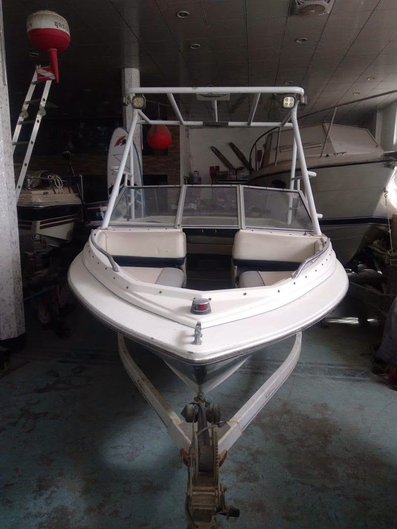 سلام عليكم زورق Bayliner مع عربانه ابلاديه محرك 8 سلندر دخلي زورق جديد شغال جاهز سعر 13000$ بي مجال بغداد اتصل وتساب وتدلل ***********
