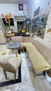 ميز طعام + جلسات مستخدم مثل ما موضح للاستفسار 07804150151