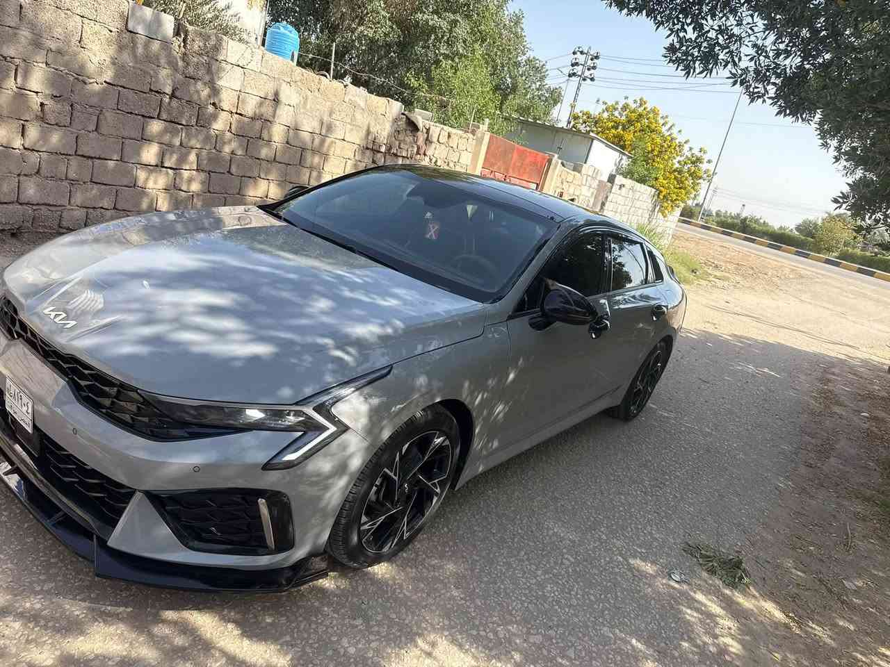 السلام عليكم
K5 جيتي لاين 2025 
فول مواصفات بنوراما 
مكينه 2500 تنفس طبيعي 
رادرات 
تحديد مسار 
تشغيل عن بعد 
كشنات جلد حضن 
كشنات إماميه تدفئه 
تخم تاير جديد 
صدر امامي خلفي جديد 
كير مكينه جديدات 
تبريد ثلج 
بعد بيه هواي مواصفات 

حادثه بجم بيه تعديل بسيط بالشاصي بدايته صفحه السائق 
صار تبديل جاملغ وبنيد مال كصه وصبغتهم و جاملغ بارد 
قبق الجنطه فقط صبغ بدون حوض و دواخل 

السياره جاهزه للأخير 
سعر 173 وبيه مجال للشراي 

مكانه بابل جبله 
***********
***********
