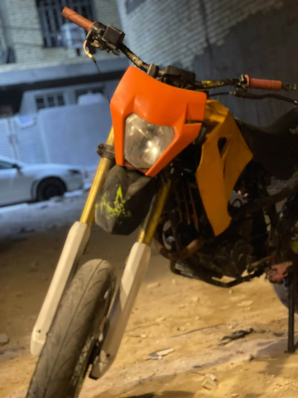 قفاز للبيع مكينه 250 لو 300 ماعرف بيهن تاير كاوكسي دبل خلفي كاوسكي ددراجة نظيفه سعرها 700 بيه مجال حك الجية للاستفسار ***********
