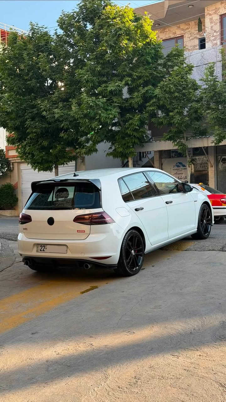 GTI 2017
2.0 Turbo
نص بونیت صبغ.
سعر ١٢٠$
***********
