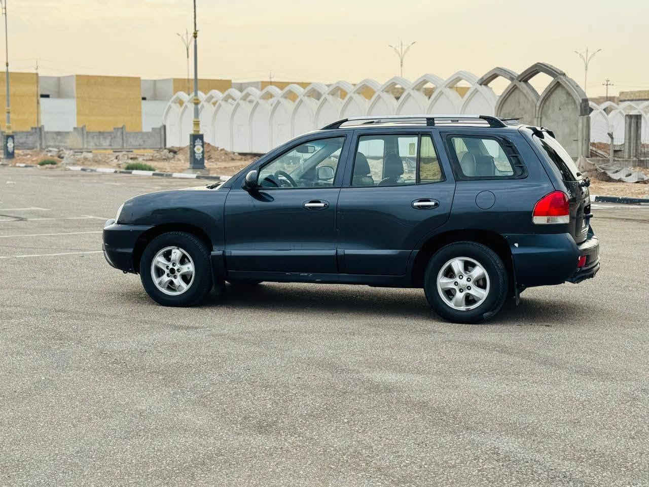 سنتافي مديل 2005 سعر 78 قابل للتفاوض الأستفسار اتصل *********** وراد أمريكي حادثها جاملغ فقط بدون دواخل والباقي كفاله عامه بيها مكانات صبغ اثر جراد مواصفات شاشه كبيره تحكم ستيرن كشنات جلد برده خلفيه كشنات كهربائي مكينه 6️⃣ سلندر كير مكفولات مكينه شك الكاع شرط ١٦٠ مترهي تبريد فول  حداديه جديده تخم تاير رقم كربلاء مشروع وطني بسمي مداور مباشر مكانه طويريج 
وترهم مراوس وانطي فرق به احدث منه
