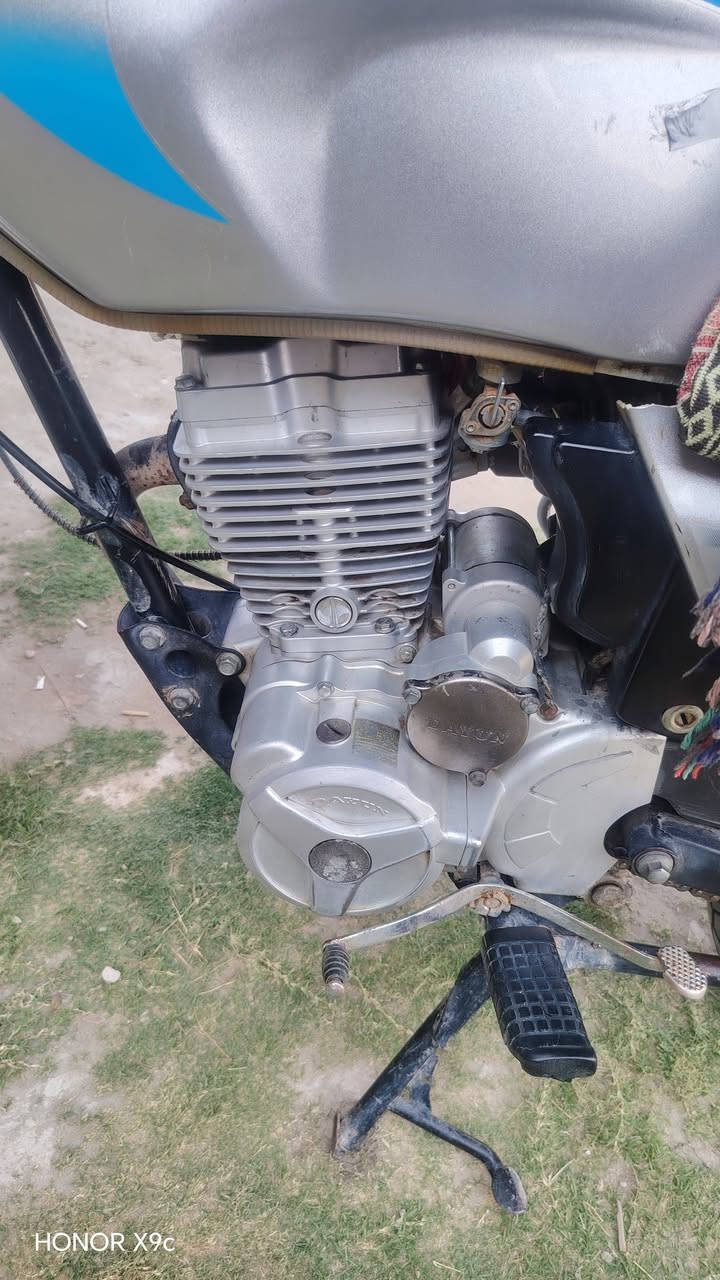 دراجه دايون عضم للبيع مكلف بالنشر 575
***********

نص مكتوب في الصور:
- HONOR X9c
