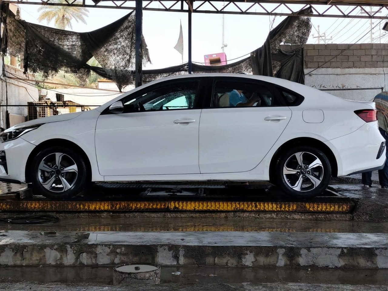 السلام عليكم سيراتو موديل 2019 باسم شركه اربيل سياره رقم قديم ماشيه 170 كربلاء طويريج 
السعر 120 وبيه مجال ***********
