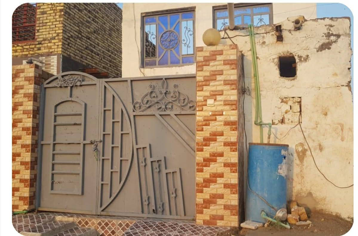 بيت للبيع طابو صرف المساحه ١٠٠متر غرفه وصاله وصحيات حي اور الثانيه تفاصيل اكثر تصال ***********
