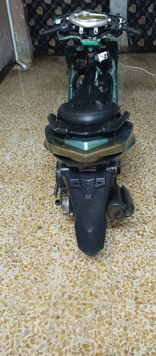 نوع الماطور: سكنس 140 (الماطور شغال كامل بس يردلو ت ومحرك فول الفول، مكينة 150 سي سي).نضيف الكابريته كهربائيات وشغاله كلها اسعر ١٨٠ وبي مجال *********** /*********** بهن وتساب
