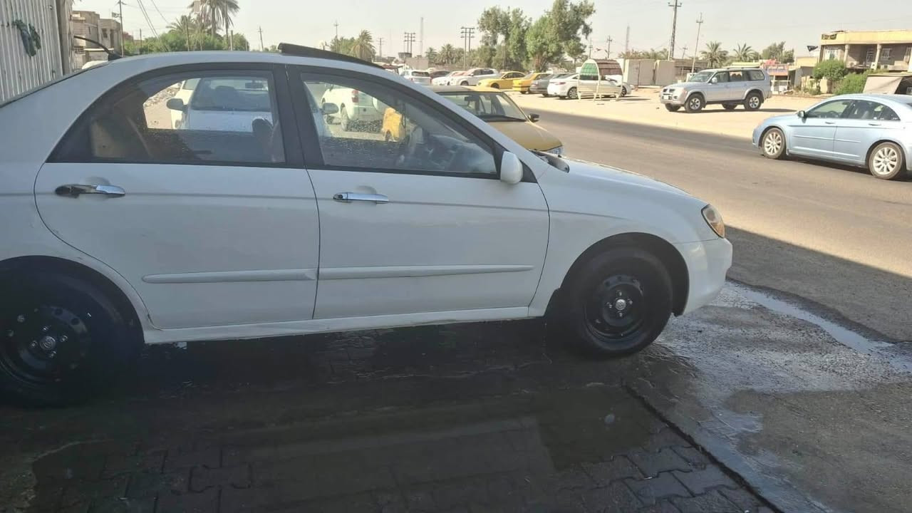 سيراتو 2009 خليجي مكينة وكير وحدادية وتخم تاير تبريد بيها طخة خفيفة بالحوض  مكلف بالنشر العنوان ديوانية قضاء الشاميه السعر 77   
*********** النجف, العراق
