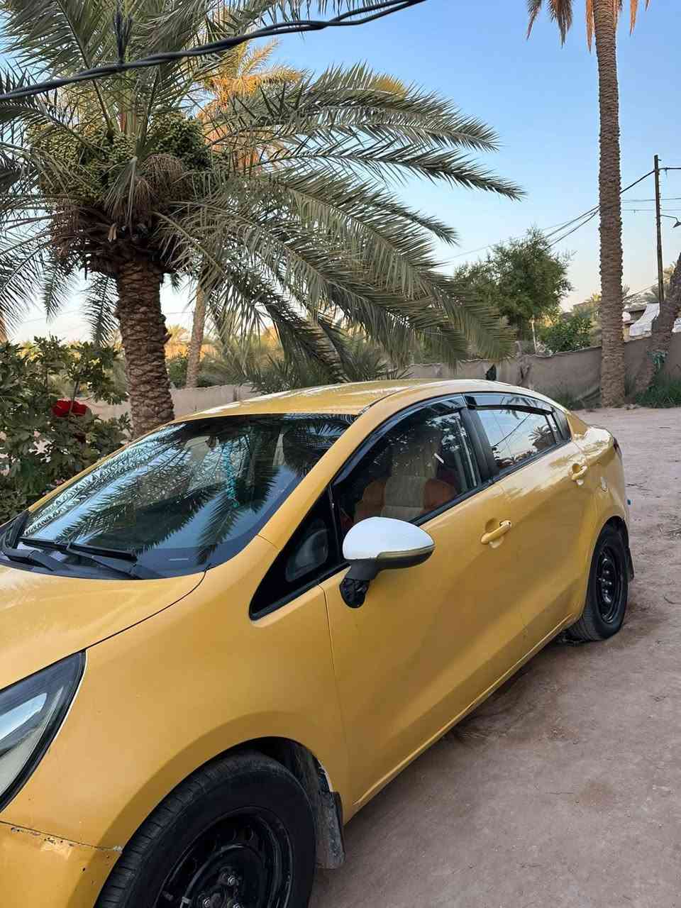 كيا ريو مديل خليجي ٢٠١٣ سنويه لل٢٨  تبريد  ثلج رقم انكليزي حداديه مكيه كير كله جديد سياره حلوه ونضيفه السعر ٦٨ *********** وبيه مجال حك الجيه
