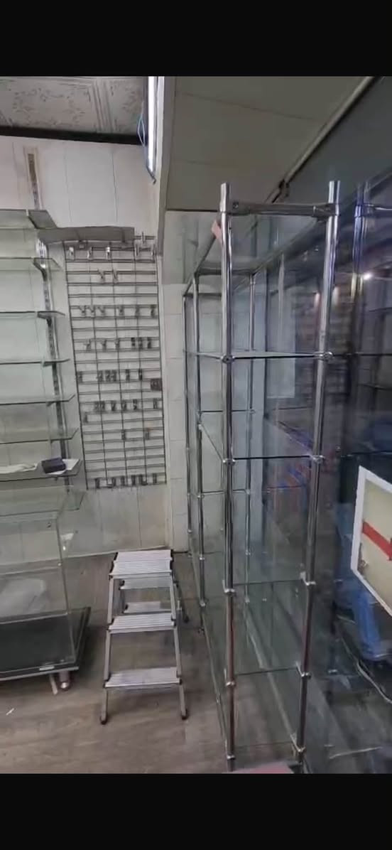 رفوف زجاج مقسى
التواصل على الرقم ***********
