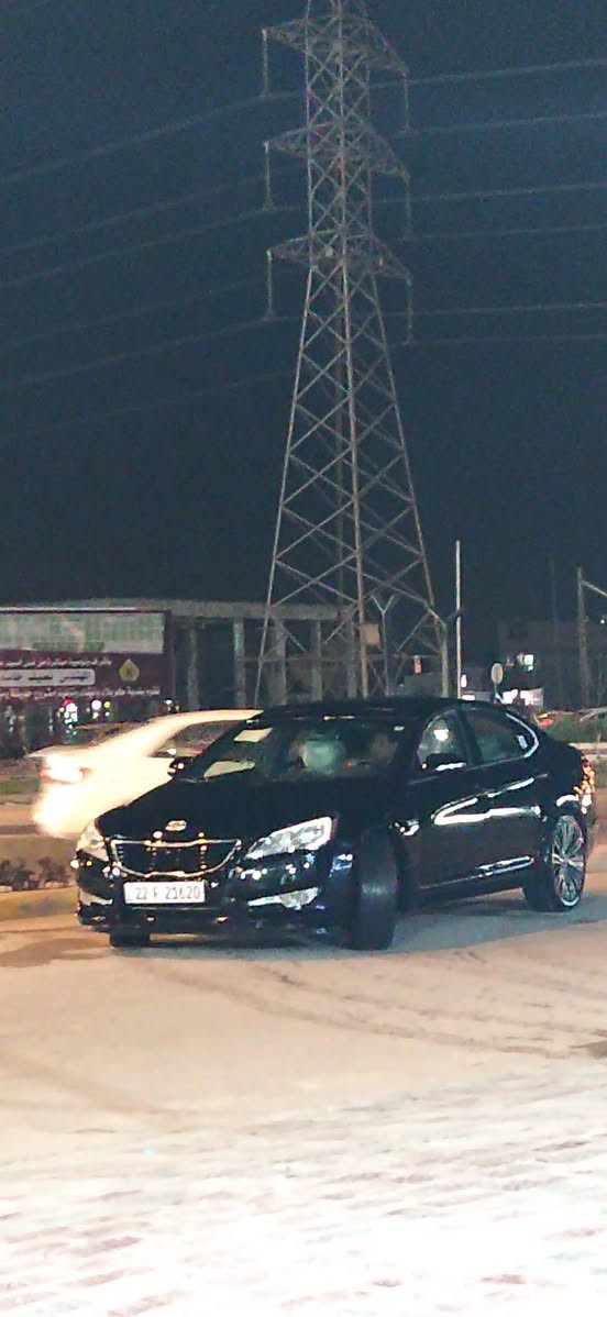 كيا كادينزا موديل 2012 لون اسود داخل ملكي أو vip بيها طخات بسيطة معدله بارد السعر 110 $ وبيها مجال 
ومراوس حسب القناعة 
*********** كربلاء, العراق
