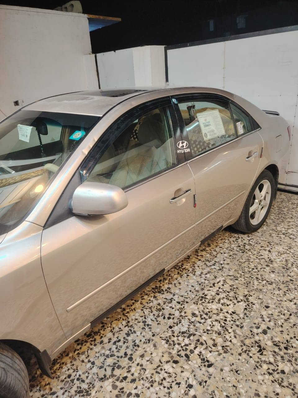 سلام عليكم سياره سوناتا موديل 2007 محرك 3300 6سلندر سياره احلا من الصور تبريد ثلج كير محرك خير من الله وارد أمريكي بيها 3قطع صبغ جملاقات اماميه وبنيد بدون دواخل شاشه كبيره +فتحه تخم تاير شادلها سياره جاهزه باسمي تحويل ثاني يوم تفاصيل أكثر اتصل *********** سعر المطلوب 95بيها مجال للطيبين
