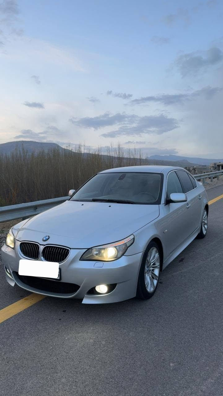 BMW M 2006sport
بی ئێم 2006 ، مەکینە 530i ، منفیس اسلی غرامە بەشەرت ، دینار مەسرەفی تێدانیە نموونەیە لەجوانی ، نرخی 85ورقە
ژ.م/***********
