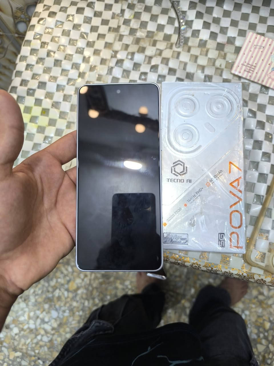 للبيع جهاز تكنو بوفا 7 5G جهاز نضيف ذاكره 256 جهاز مستخدم قليل وبعده نضيف حيل كامل ملحقاته كلشي ما مبدل بي تجي تفحص وتاخذه مكاني بغداد هاتف***********
