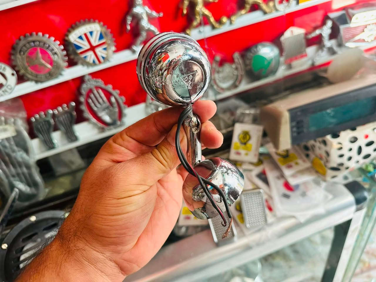 السلام عليكم ورحمة وبركاته
الأصدقاء الغالين

***********
