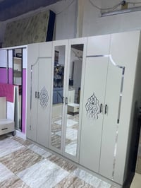 غرفة نوم 6 ابواب 5 قطع  السعر مع الشد والنقل 400  للاستفسار 0770912653...