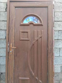 باب • مستعمل • نضيف