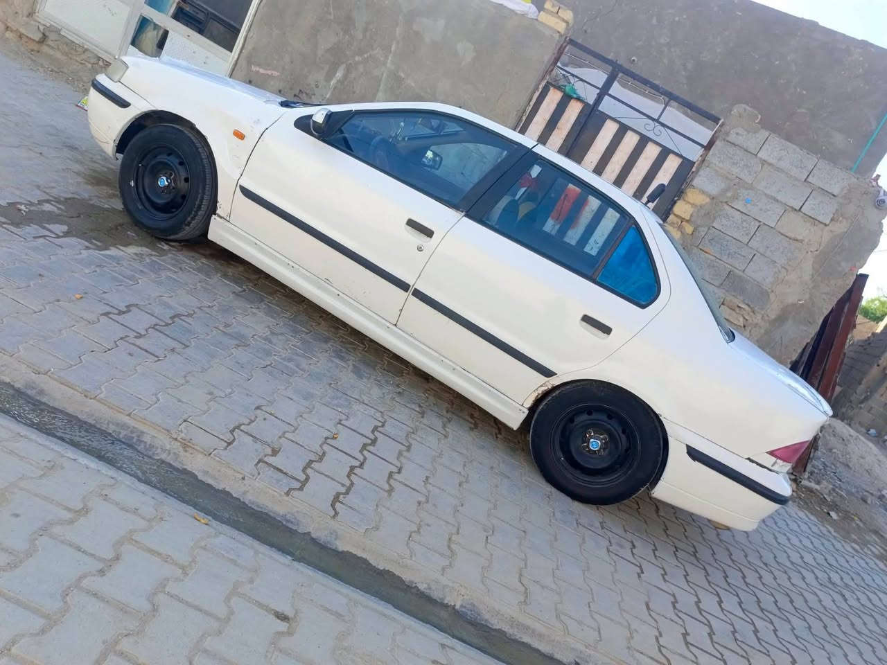 سمند للبيع موديل 12 رقمها انكليزي كير ومحرك مكفولات الكشر مامكفول من الطخات تحويل ثاني يوم 
تبريد شغال  العنوان نجف، الرضويه 
سعرها 36 وبيها مجال الاستفسار اتصل على الرقم او المراسله واتساب ***********،،،،، ***********
