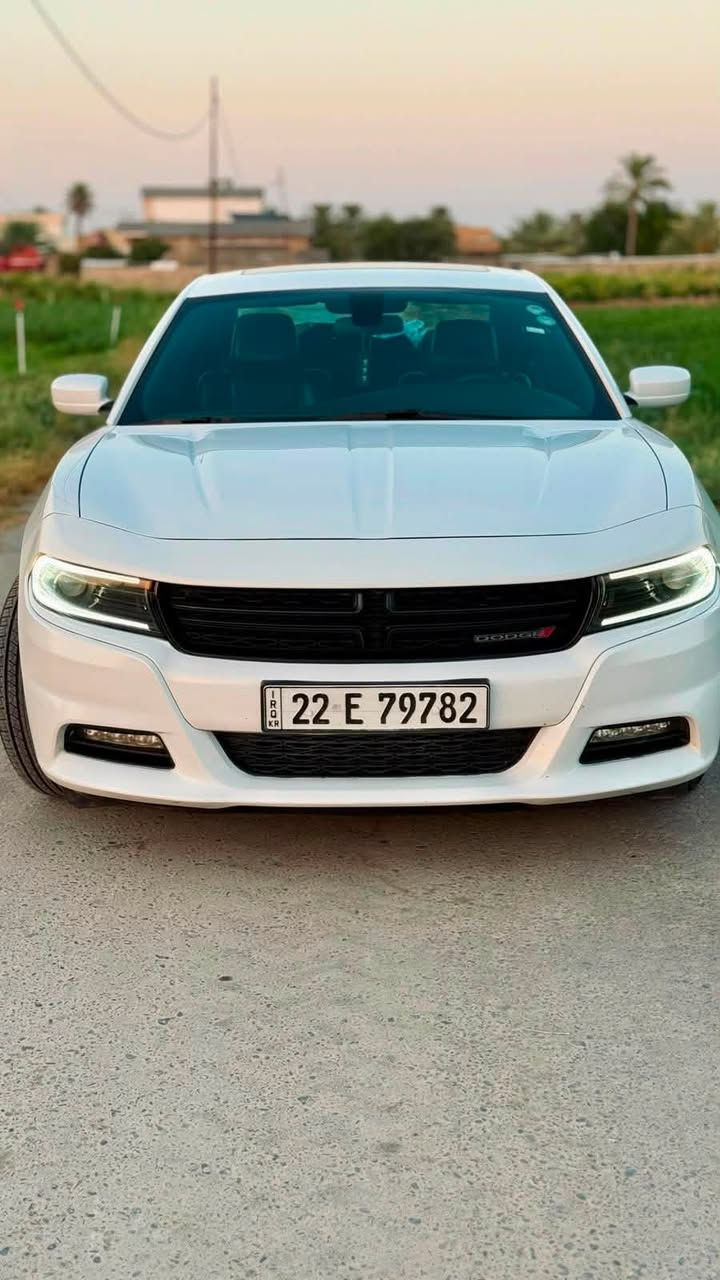 سلام عليكم
دوج جارجر موديل 2021
sxt بلاص 
مواصفات 
فتحه سقف خزن ميموري 
كشن حار بارد
تدفى بل ستيرن
رقم اربيل 
السيارهًً كلين عدا كرت بحافت البنيد السياره ما مشتغله خط 
مال بيت ع وضع الشركه 
ماشيه 84 ميل 
السعر 255 وبيها مجال 
مكان صلاح الدين بيجي تكريت 
***********
