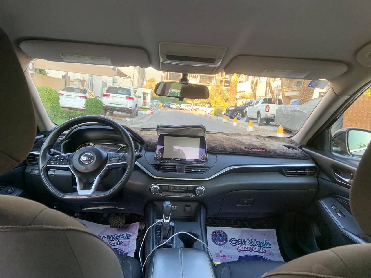 بيع سيارة
نيسان التيما 2019 S
شكل الجديد وارد امريكي 
ماشية 100 الف  ml 
حادثها بنيد وجاملغ 
مكينة 2500 
السيارة جاهزة من كلشي مكينة وكير وصدر وتبريد وتايرات 
مواصفات بصمة وتشغيل عن بعد وكامرة خلفية وشاشة
بيها 3 قطع صبغ بنيد وجاملغ وشوية من الباب 
السعر 119$ 
المكان :- بغداد - الشعب
للاستفسار : ***********
