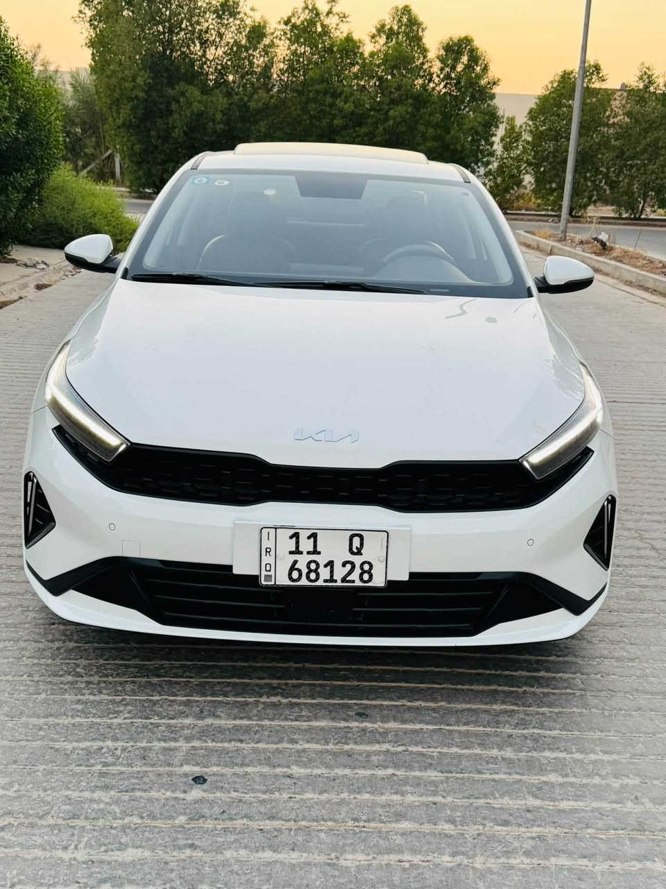 السلام عليكم.
كيا كي ثري K3 موديل 2025

فول مواصفات

محرك 1500 دبل نوزل 

رقم  بغداد 

🔴المواصفات 

✅️فتحة

✅️شاشه كامرة 

✅️تحكم ستيرن جهتين 

✅️بصمه ابوباب

✅️شاحن تايب سي شحن سريع 

✅️كير طياره 

✅️شاشه بالكير

✅️لايت لد زينون 3 عدسات متحركة + الخلفي هم لد متصل 

✅المري الجانبية بيها  اشاير 

✅️سايد بريك بصمة

✅️أوتو هولد (auto hold)

✅️درايف مود 4 وضعيات

✅️(sport+eco+smart+comfort)

ماشيه 39 كم

ملاحظه السياره كفاله 

بيه رصعة بل جاملغ الخلفي الايمن 

             
موبايل

‭ ‭***********

   السعر 139 بي مجال بسيط

