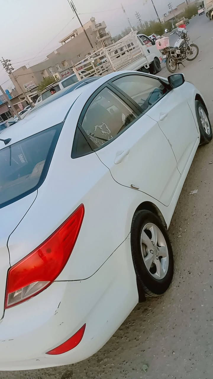 سلام عليكم 
يتوفر سيارة خط حلة مركز المدينة 
جامعة بابل جامعة المستقبل 
الي يريد خط يتواصل وياي على الرقم 
***********
