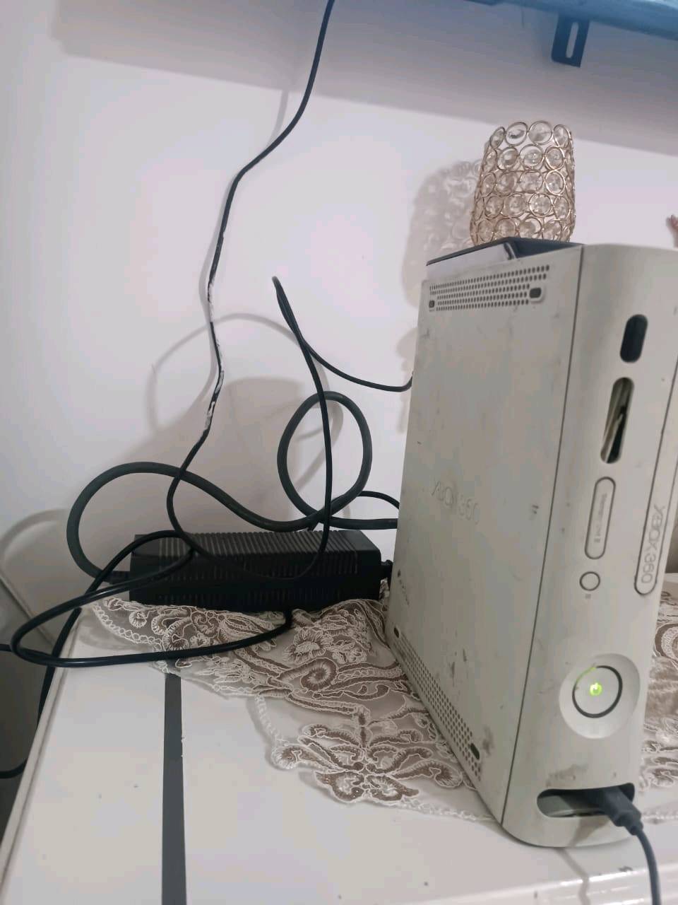 سلام عليكم اكس بوكس 360 اصدار 2009-2010 جديد ونضيف مابي لاك ولا تعليك بي هارد مهكر بي200لعبه بدون تصليح 
سعره 125وبي مجال قليل رقم للتواصل***********