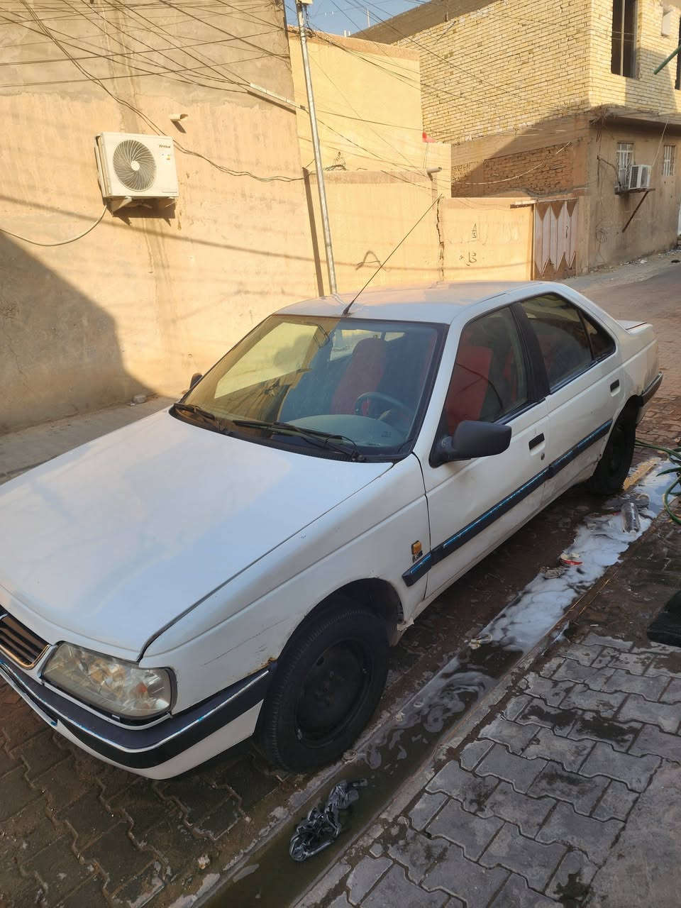 سلام عليكم ٤٠٥ للبيع محرك فرنسي سياره بيها بنيد طاير وباردات بسيطه بدون صبغ وبدون دواخل مكينه وكيير خير من الله حدادايه نص عمر السعر ٣٤ وبيها مجال حق الجيه مكاني نجف لكن شرط المداور وهذا رقمي ***********
