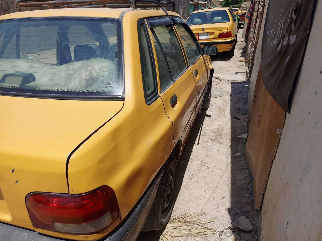 سلام عليكم سايبه موديل 2009 رقم انكليزي سنويتها 2030 مكينتها كايمه بس عليها غرامة 100الف تريدها رقم تريد تصلحها السعر 14وبيها مجال الرقم ***********
