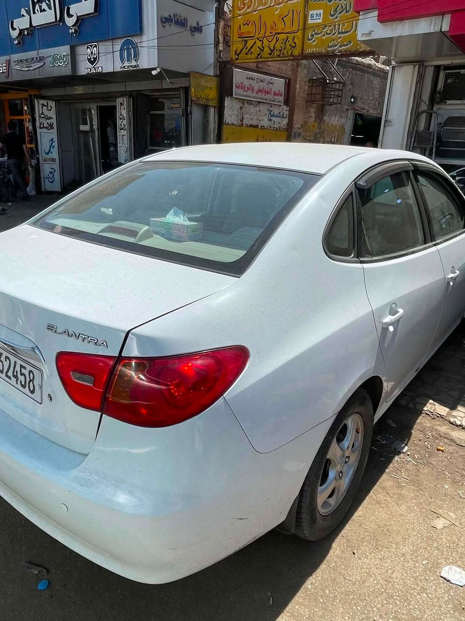 السلام عليكم للبيع
النترا ٢٠١١ خليجي محرك ٢٠٠٠ فتحه سقف رقم بغداد باسمي 
السياره بيه ٣ قطع صبغ بدون دواخل مكان السياره بغداد حي اور للاستفسار اكثر  مراسلة الحساب على الخاص او الاتصال على الرقم ***********     
 السعر ١١٠ وبيه مجال بسيط
