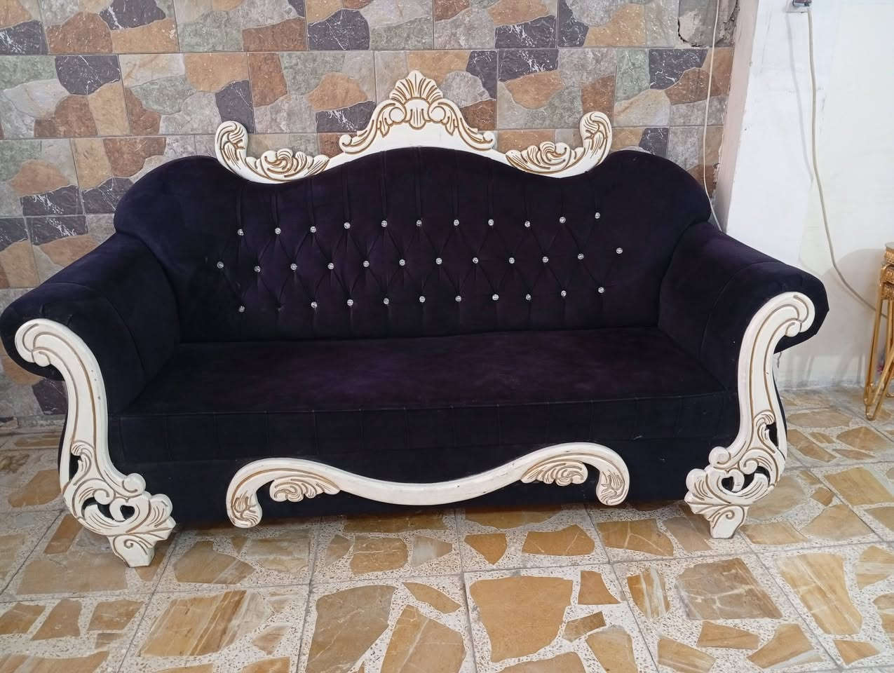 صوفا • تخم • الحرية بغداد