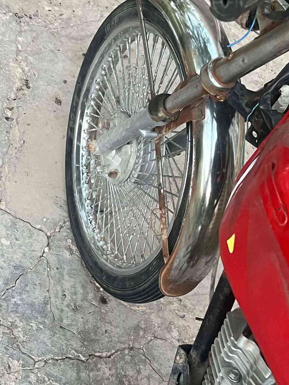 سلام عليكم دراجه للبيع موديل 18  سعر 250 وبيه مجال دراجه نضيفه  ***********٠
