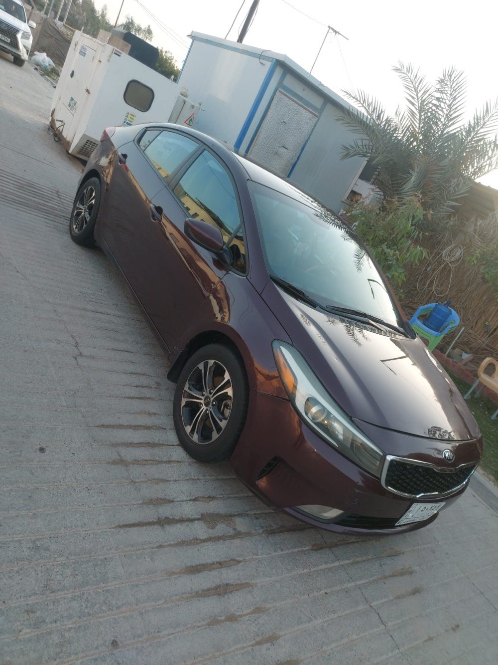 🚗 كيا فورتي موديل 2018 للبيع أو مراوس (حسب القناعة) 🚗
المواصفات:
 المحرك: 2000 دوش (2.0L DOHC)
 المسافة المقطوعة: 117 ألف ميل
 التحكم: تحكمات ستيرن جهتين
 الشاشة والكاميرا: كاميرا بلادية
 الوضع العام: السيارة نظيفة جداً، استخدام شخصي، ومسويلها أدامة كاملة من إلى (جاهزة للعمل وما تحتاج أي مصروف).
الضرر/الحادث:
 جاملغ السايق + ربع البنيد.
 قبق الجنطة مبدل.
(صور الحادث متوفرة للجادين).
السعر والتفاصيل:
 السعر: 125 ورقة ($12,500) وبيه مجال للشراي الجاد.
 المكان: النجف الأشرف.
 للتواصل والاستفسار: ***********