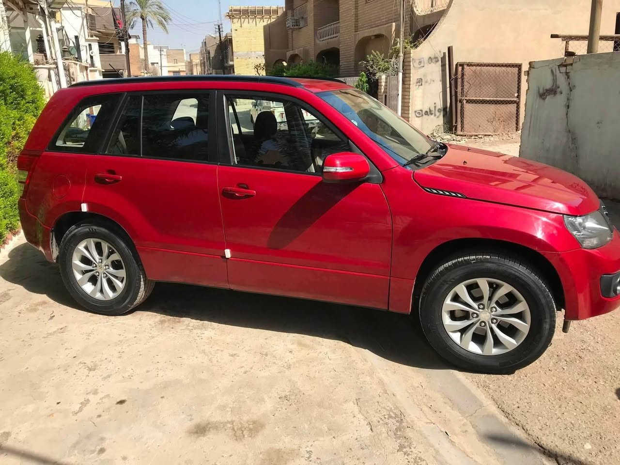بسم الله الرحمن الرحيم
للبيع سوزوكي گراند ڤيتارا 2014  لون ماروني
عداد المسافة 97093 قابل للزيادة رقمها الماني
السيارة نظيفة جدا  بمعنى الكلمة وكلشي ماتحتاج
تايرات جدد باتري جديد حدادية جديدة تبريد ثلج ومكفولة من الصبغ والبارد بيها طخة بالدعامية الخلفية ومامصلحة مبينة بالصورة وبيها كم رصعة فقط  مكاني بغداد والسعر 110$ وبيها مجال ان شاء الله تعالى
للاستفسار الاتصال *********** واتس اب

